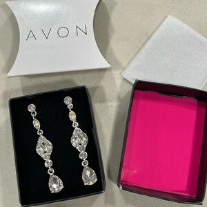 Avon Femme Earrings pretty!